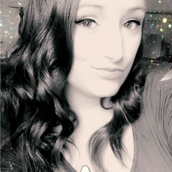 Meet your Posher, Courtney - Picture 10 of 12